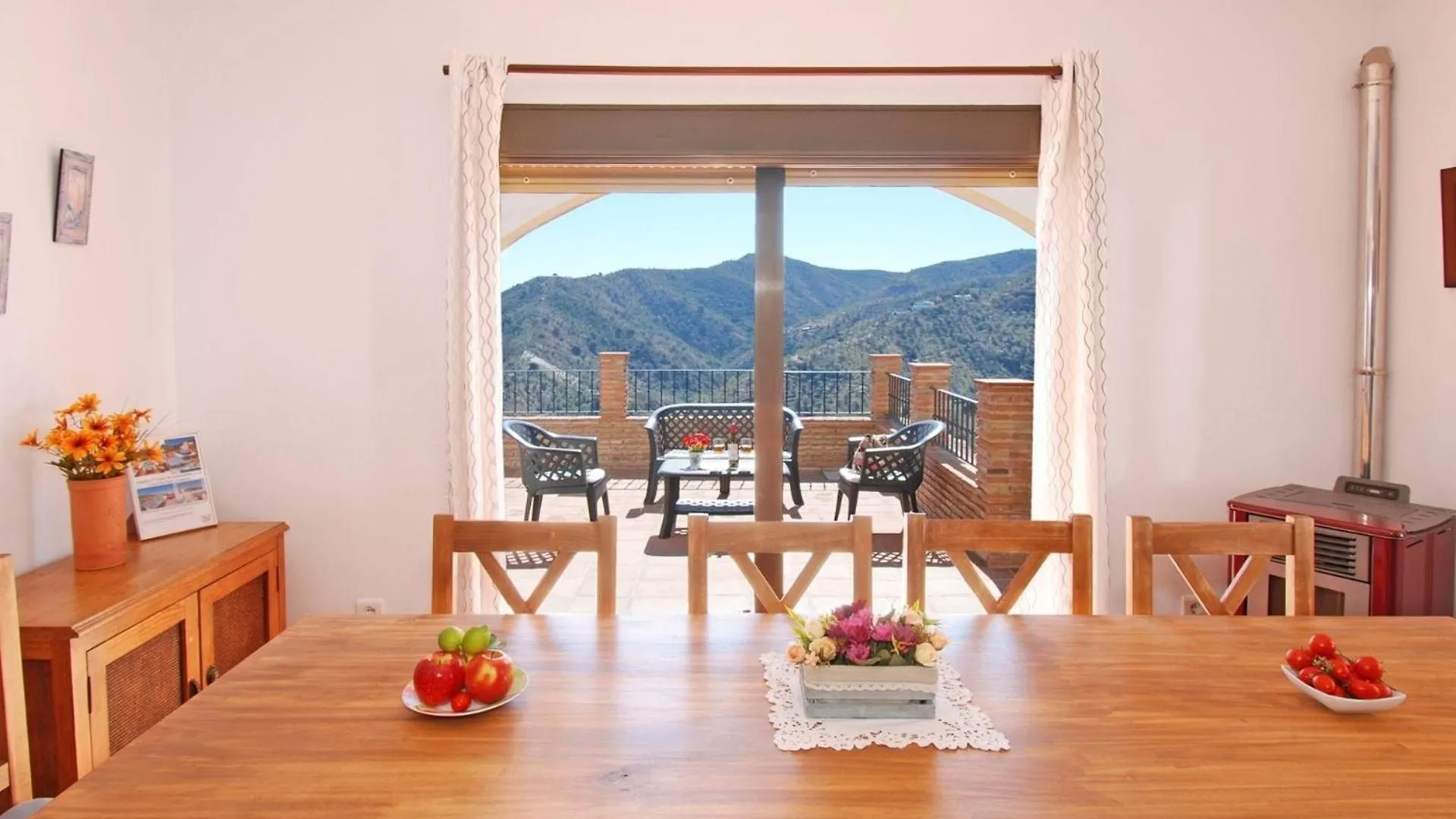 Semesterbostad Villa Jose 2, Beheizter Pool, Meerblick Comares