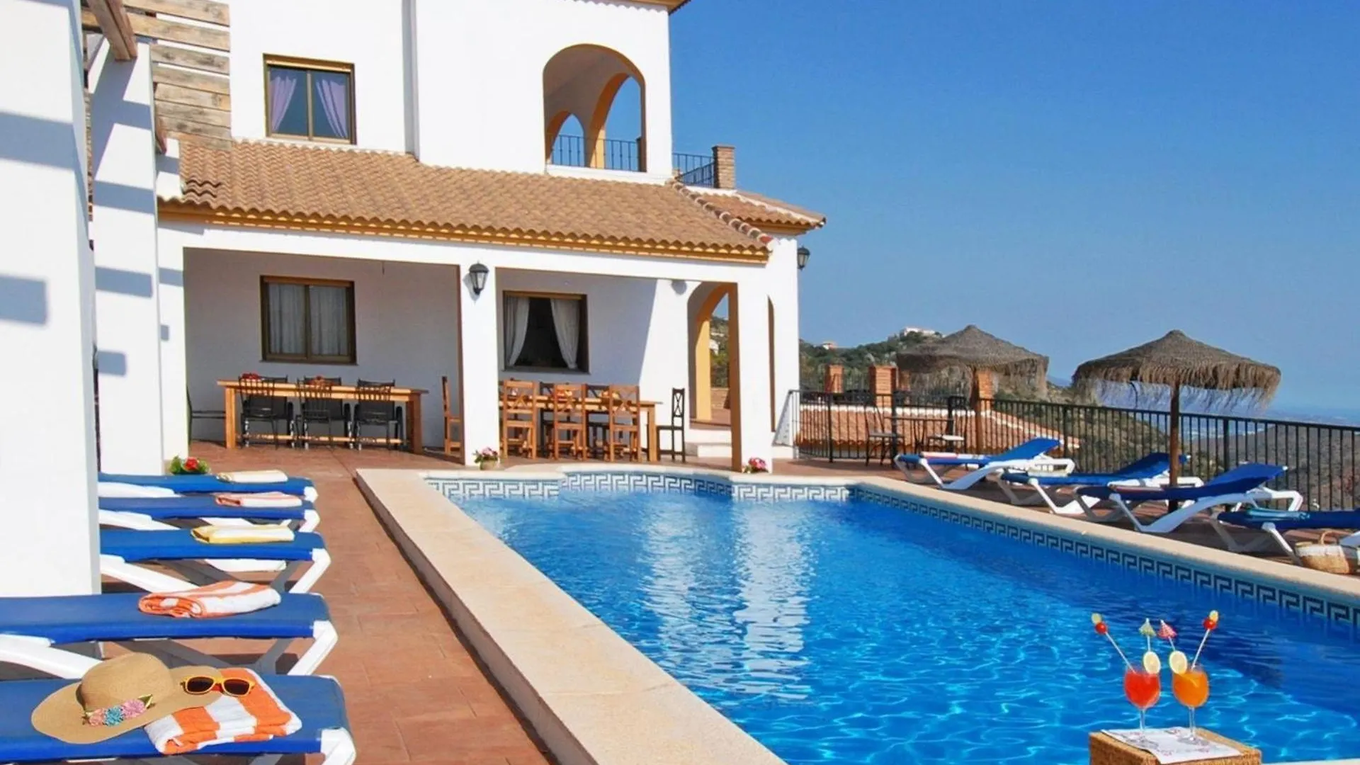 Semesterbostad Villa Jose 2, Beheizter Pool, Meerblick Comares